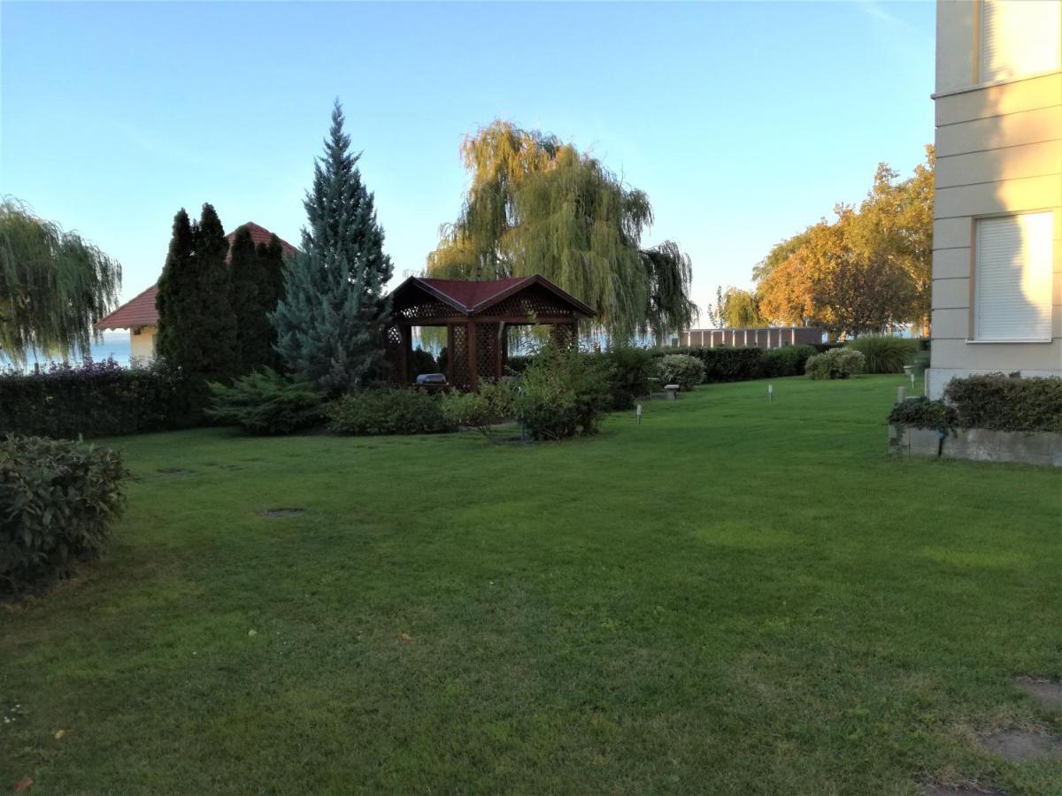Bella Golden Beach Siófok Exterior foto