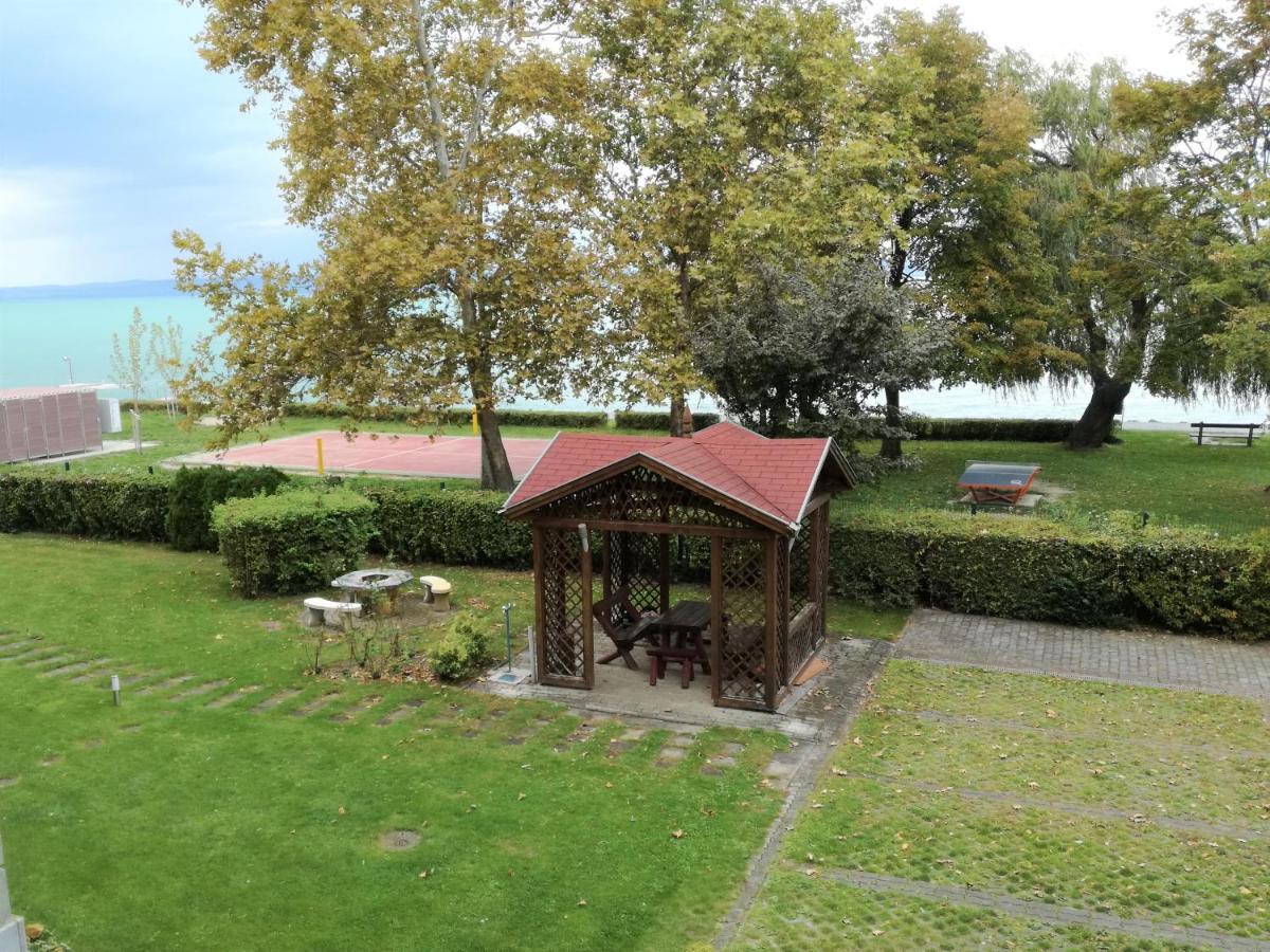 Bella Golden Beach Siófok Exterior foto