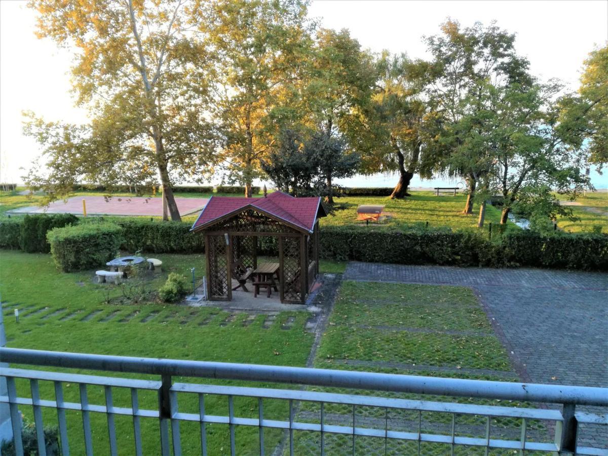 Bella Golden Beach Siófok Exterior foto